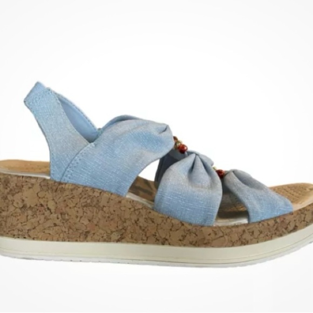 Bzees blue wedge sandals 8.5